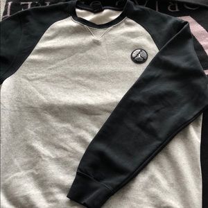 Air jordan long sleeve sweater